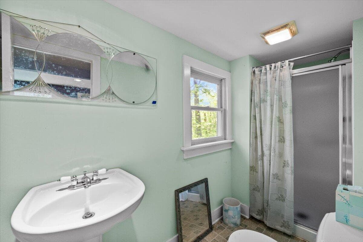 Cottage Bath - 1341 Beaver Valley Road, Stroudsburg, PA 18360, Stroudsburg