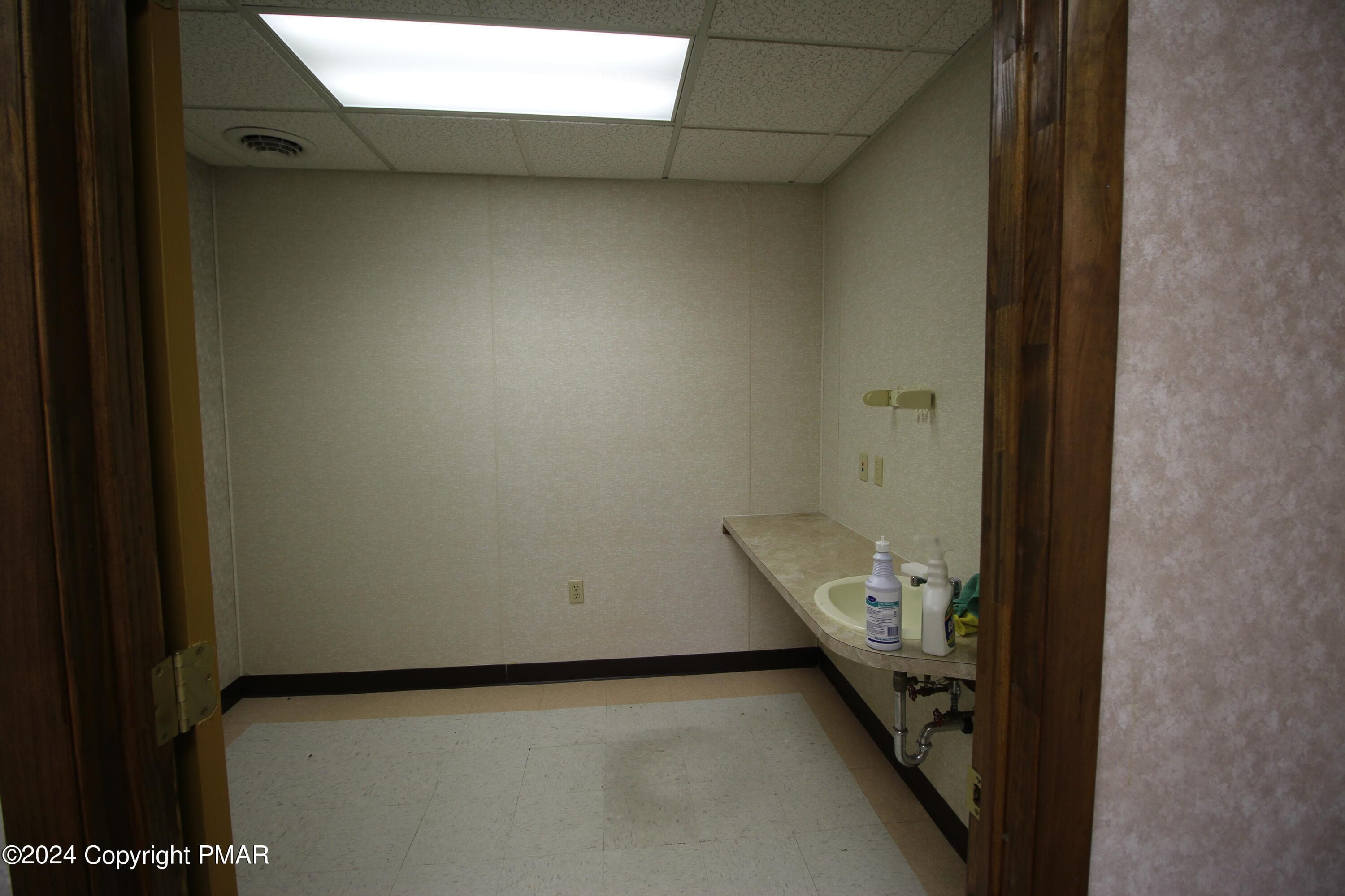 IMG_4862 - 204 N 8th Street, Lehighton, PA 18235, Lehighton