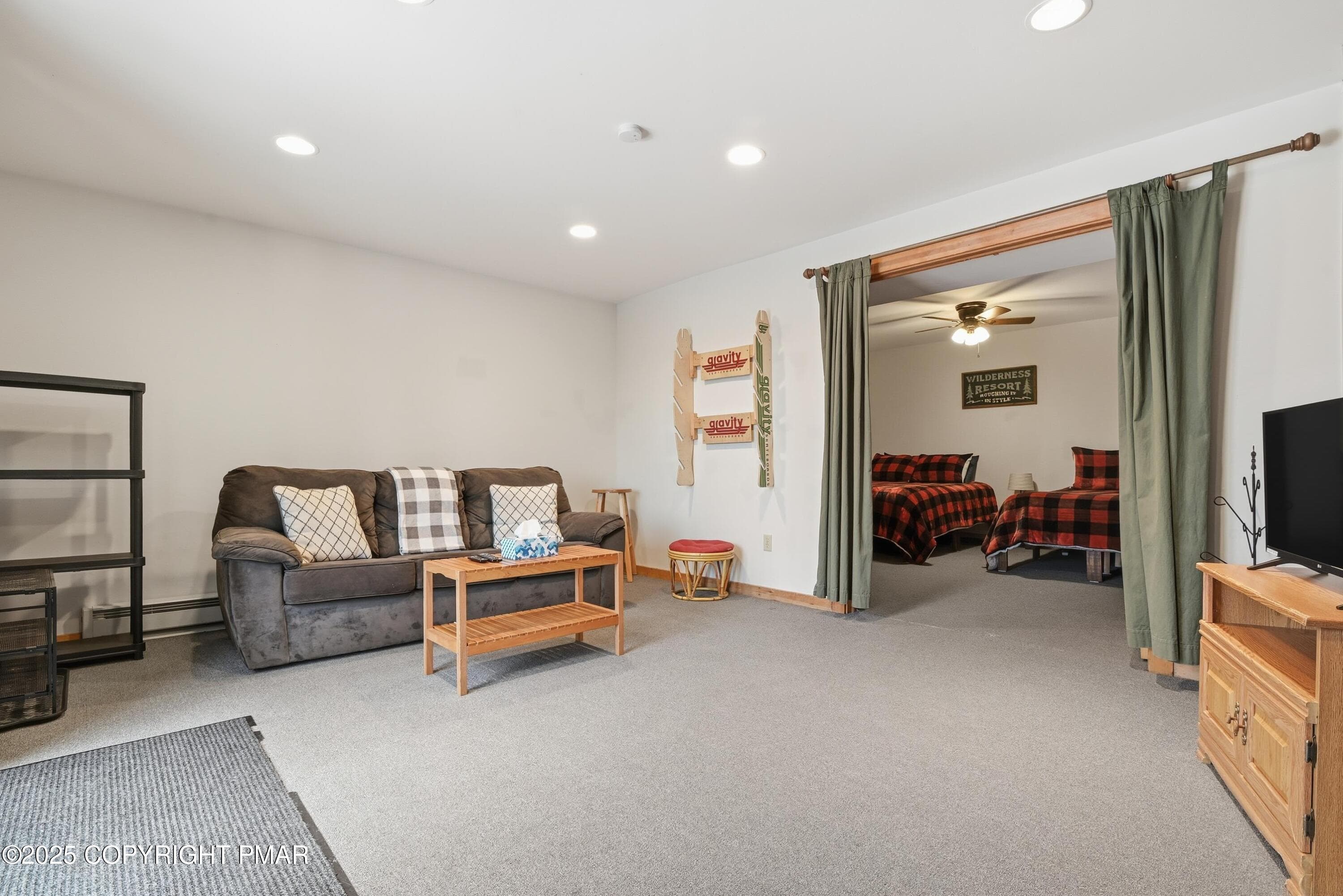 epvayavlwu - 227 Cross Country Lane, Tannersville, PA 18372, Tannersville