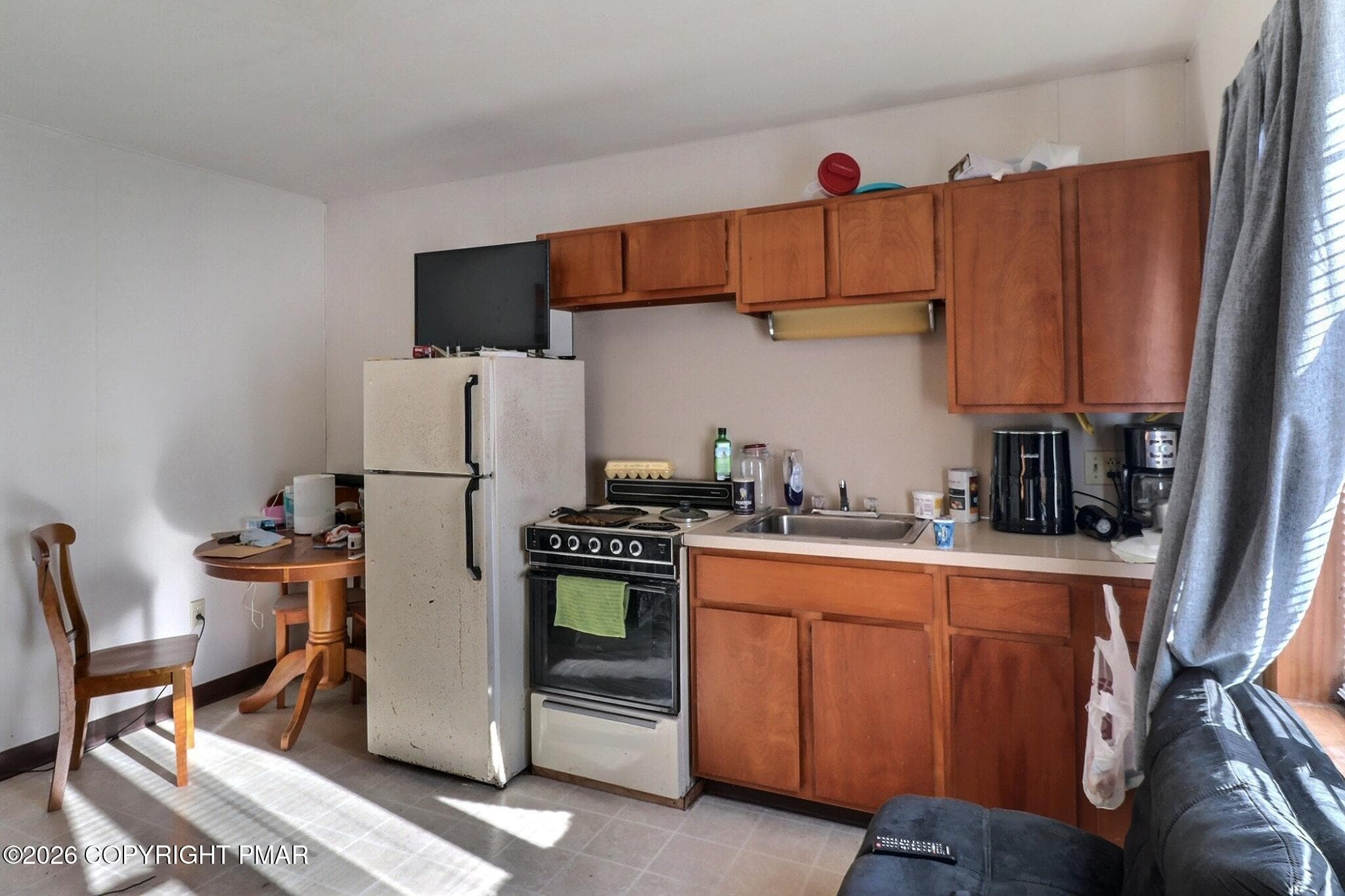 Efficiency Apartment - 306 Merwinsburg Road, Effort, PA 18330, Effort