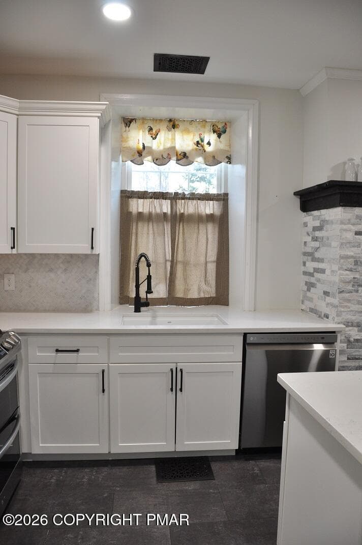 Kitchen cabinet sink - 1642 Kunkletown Road, Saylorsburg, PA 18353, Saylorsburg