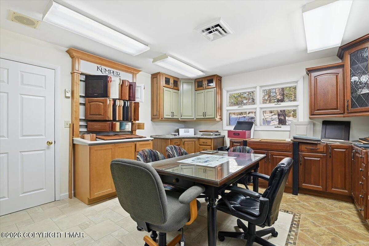 10 Showroom - 647 Rt 739, Lords Valley, PA 18428, Lords Valley