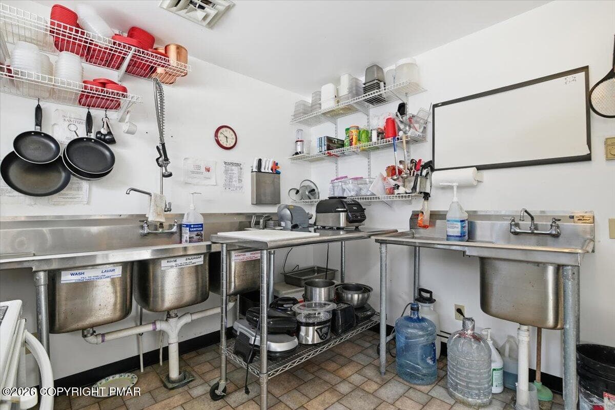 27 Kitchen - 647 Rt 739, Lords Valley, PA 18428, Lords Valley
