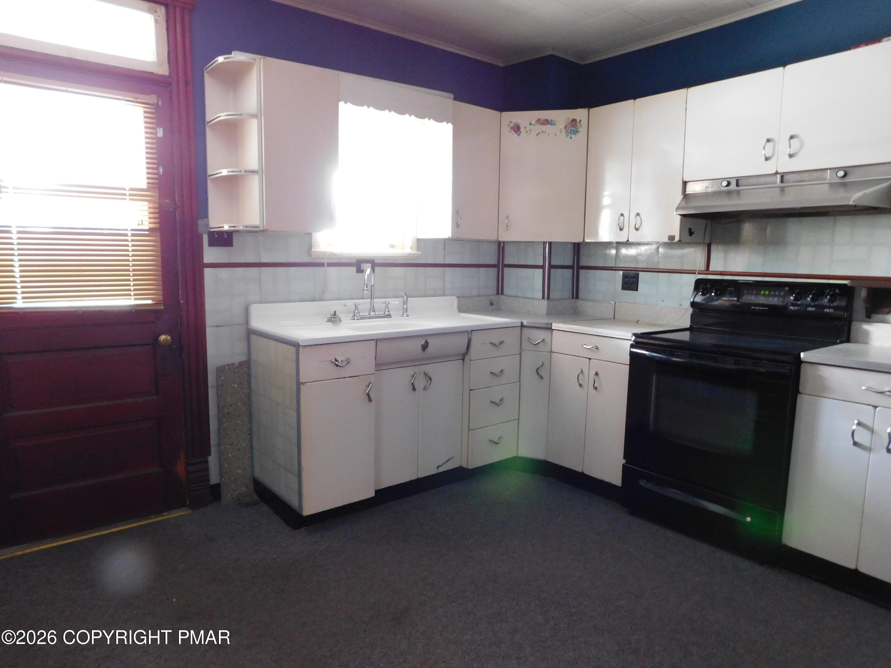 24 Handle Kitchen - 103 E Amidon Street, Summit Hill, PA 18250, Summit Hill