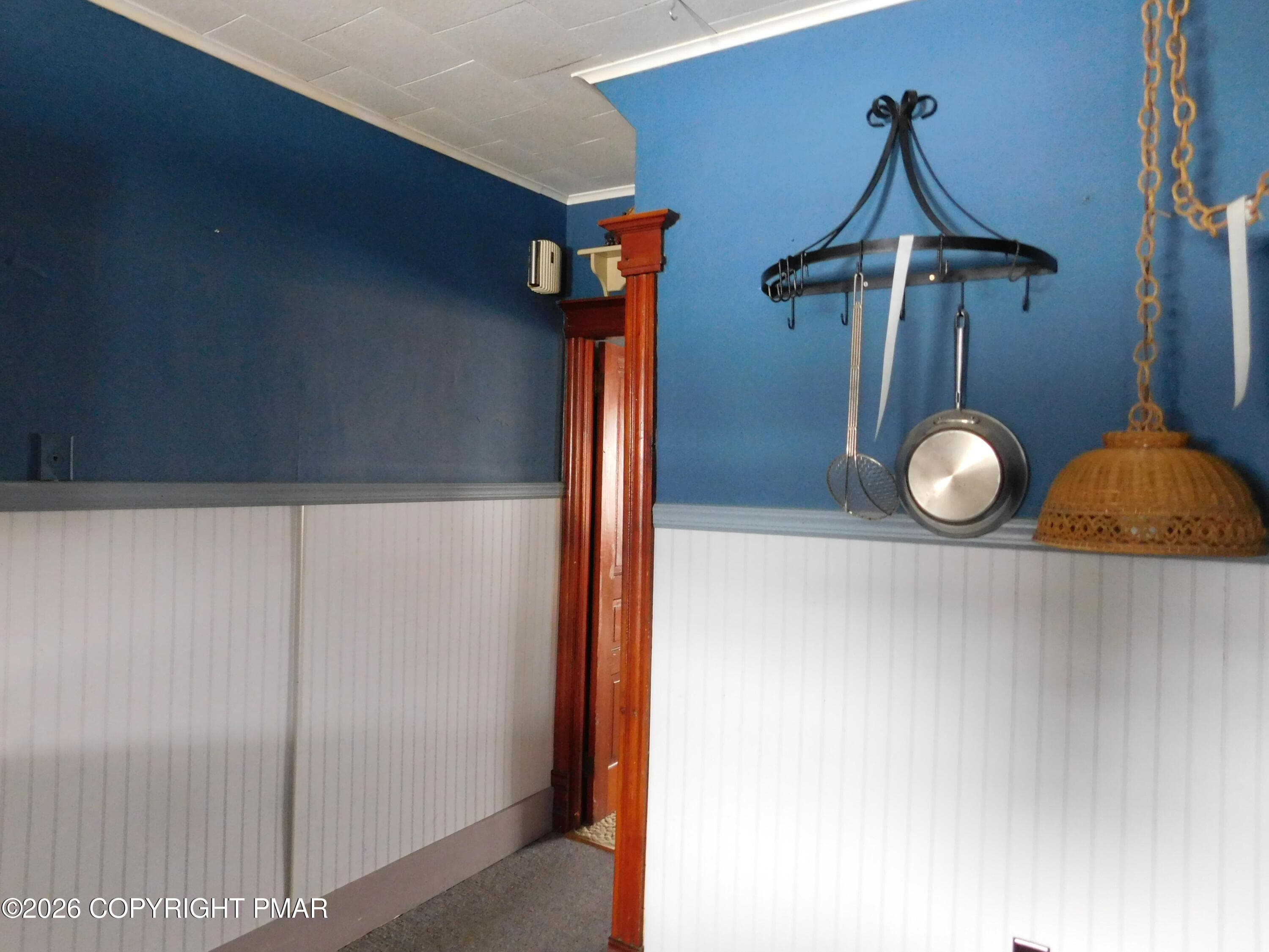 Wainescoating Crown Molding - 103 E Amidon Street, Summit Hill, PA 18250, Summit Hill