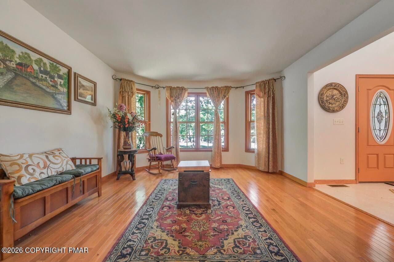 Natural Lighting - 107 Gollum Lane, Lehman, PA 18371, Lehman