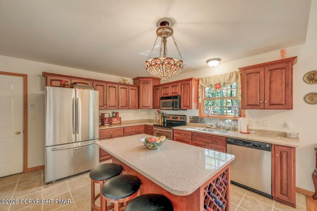 Center Island - 107 Gollum Lane, Lehman, PA 18371, Lehman