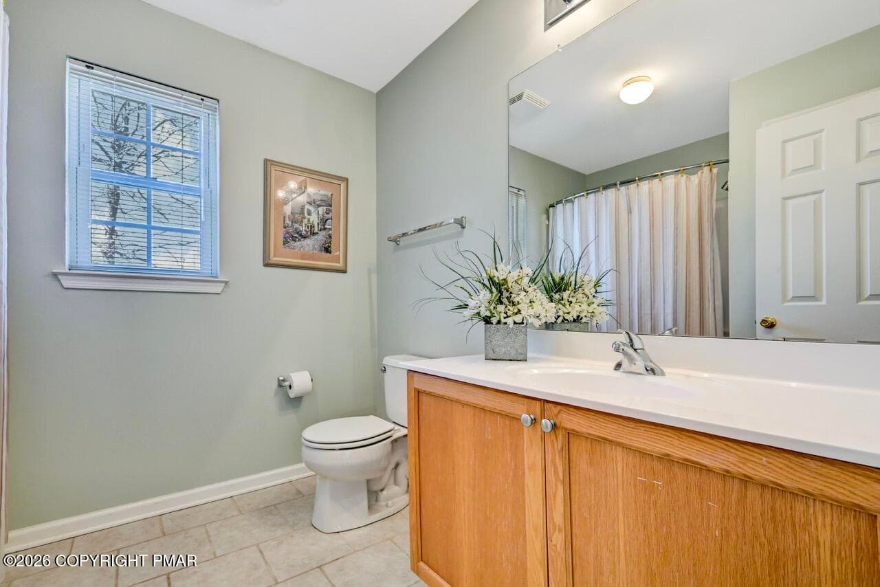 Hall Bathroom - 207 Hermit Thrush Road, Pocono Pines, PA 18350, Pocono Pines