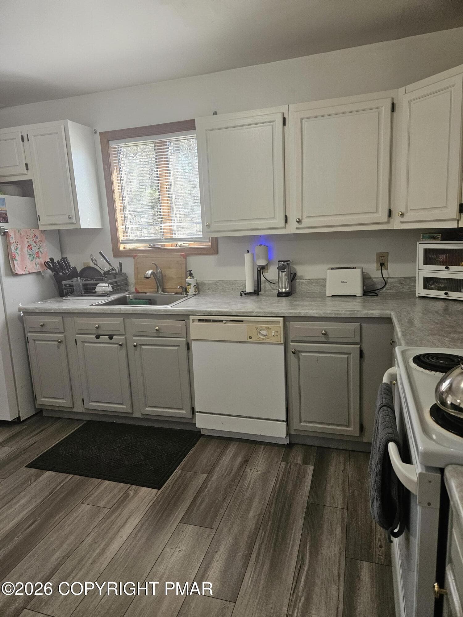 Kitchen View 4 - 166 Tanbark Lane, Tannersville, PA 18372, Tannersville