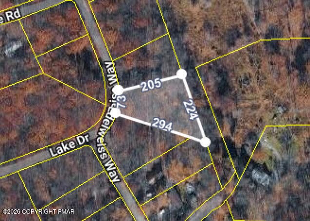 812 Lake Drive, Henryville, PA 18332