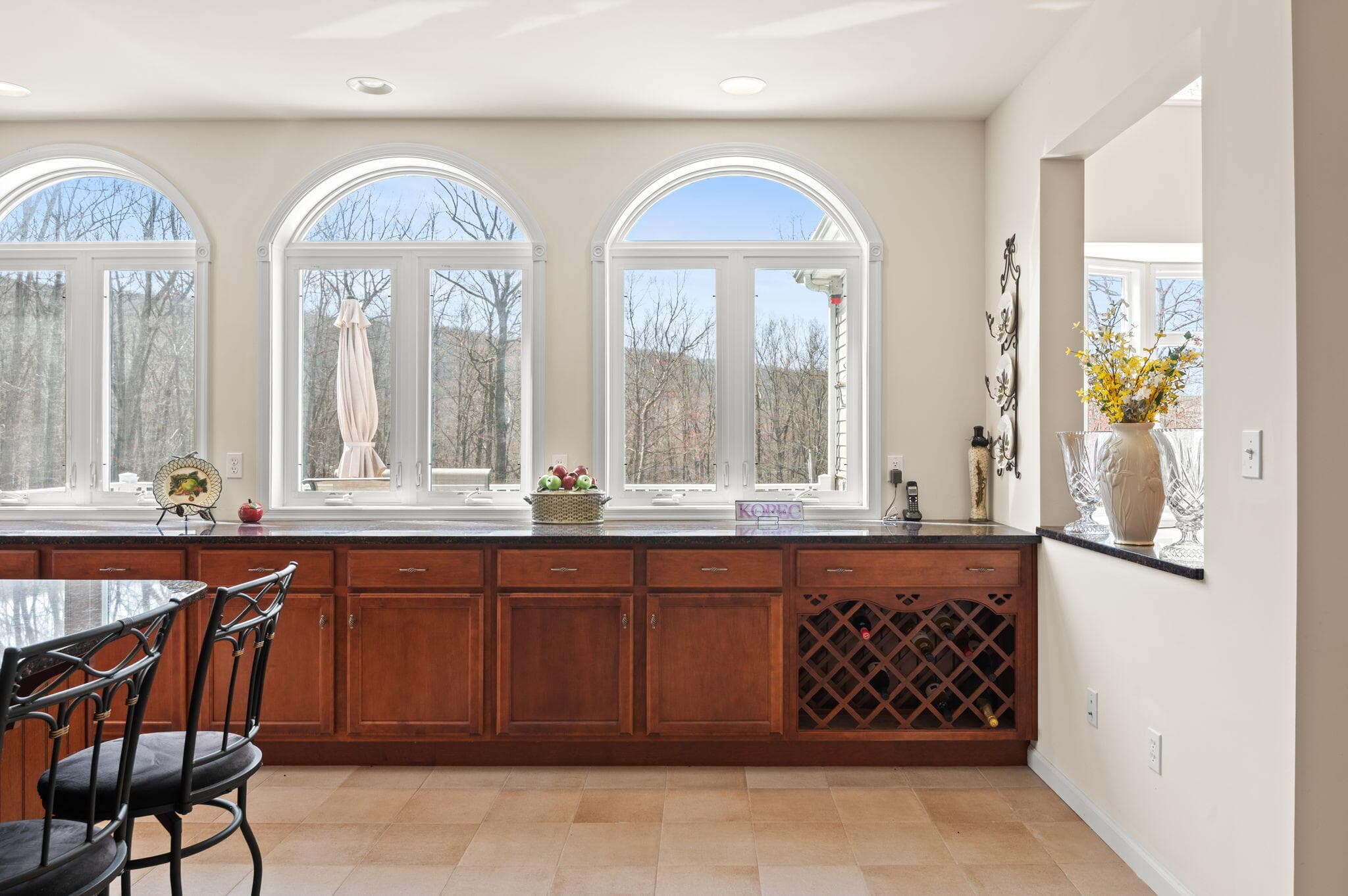 Arched windows - 8 Kickapoo Drive, Hazle Township, PA 18202, Hazle Township