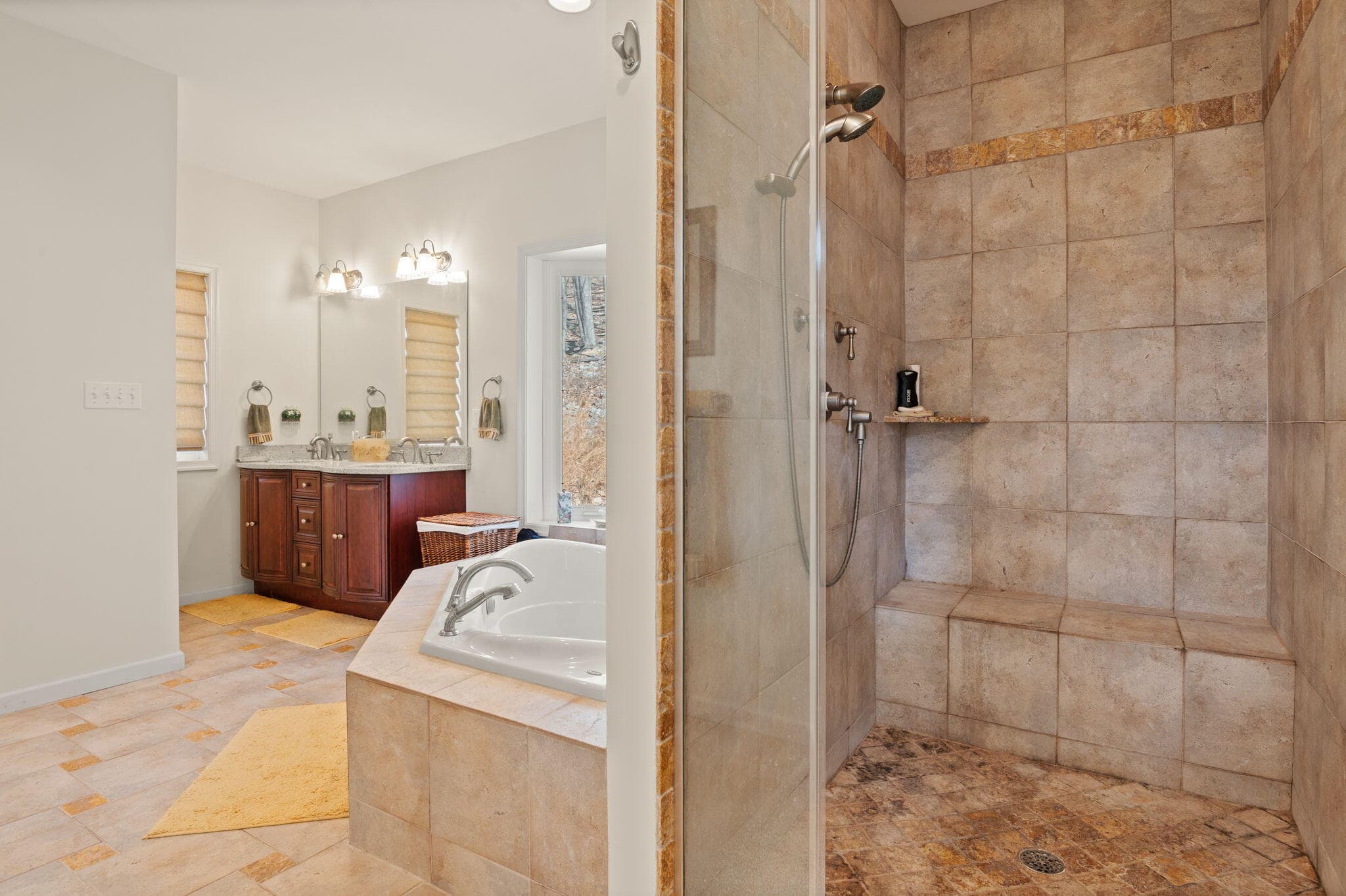 Large tiled shower - 8 Kickapoo Drive, Hazle Township, PA 18202, Hazle Township
