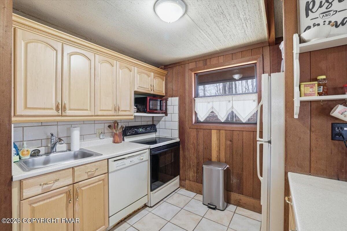 27-Photo-31 - 281 Packanack Drive, Gouldsboro, PA 18424