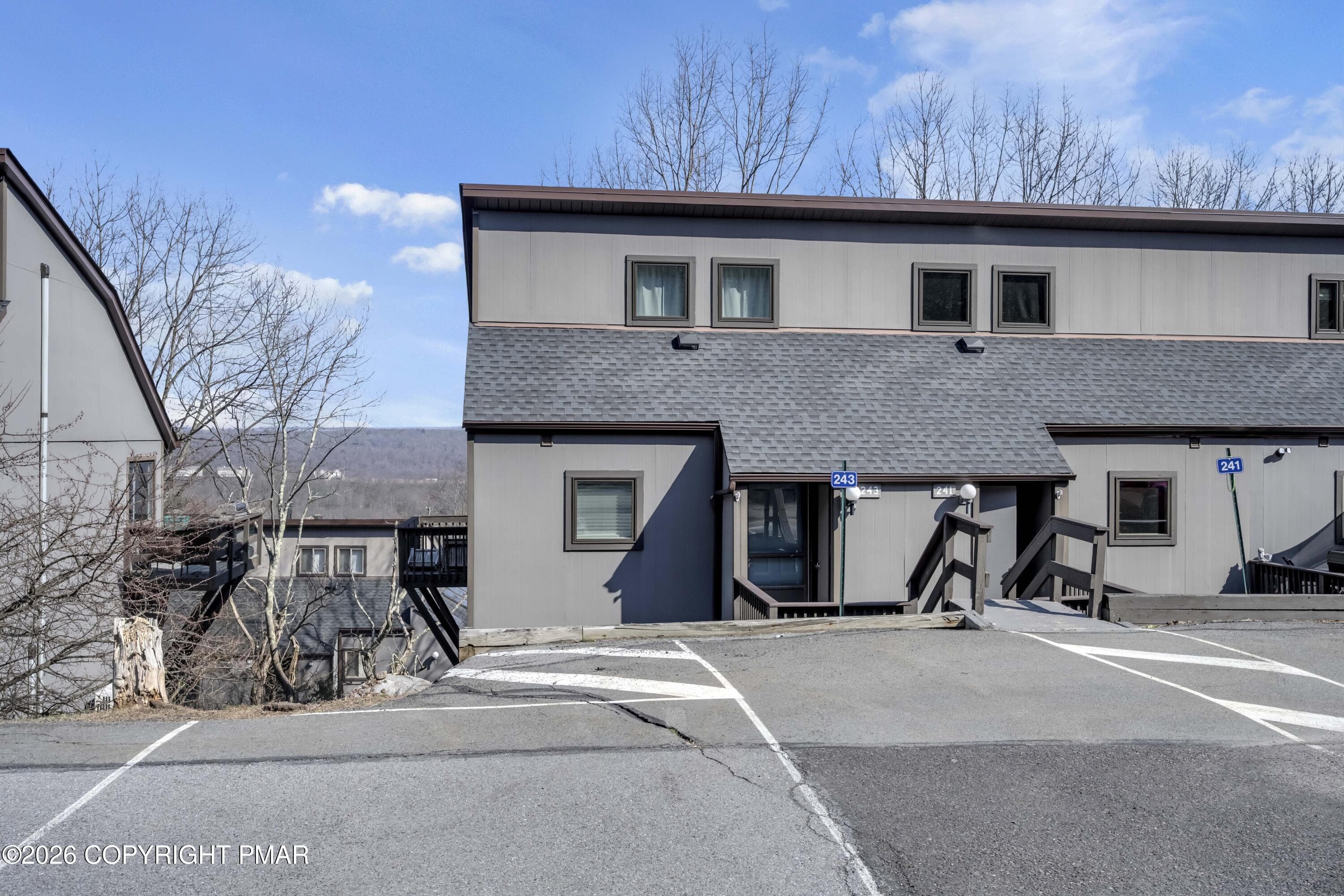 243 High Pass Way, Tannersville, PA 18372