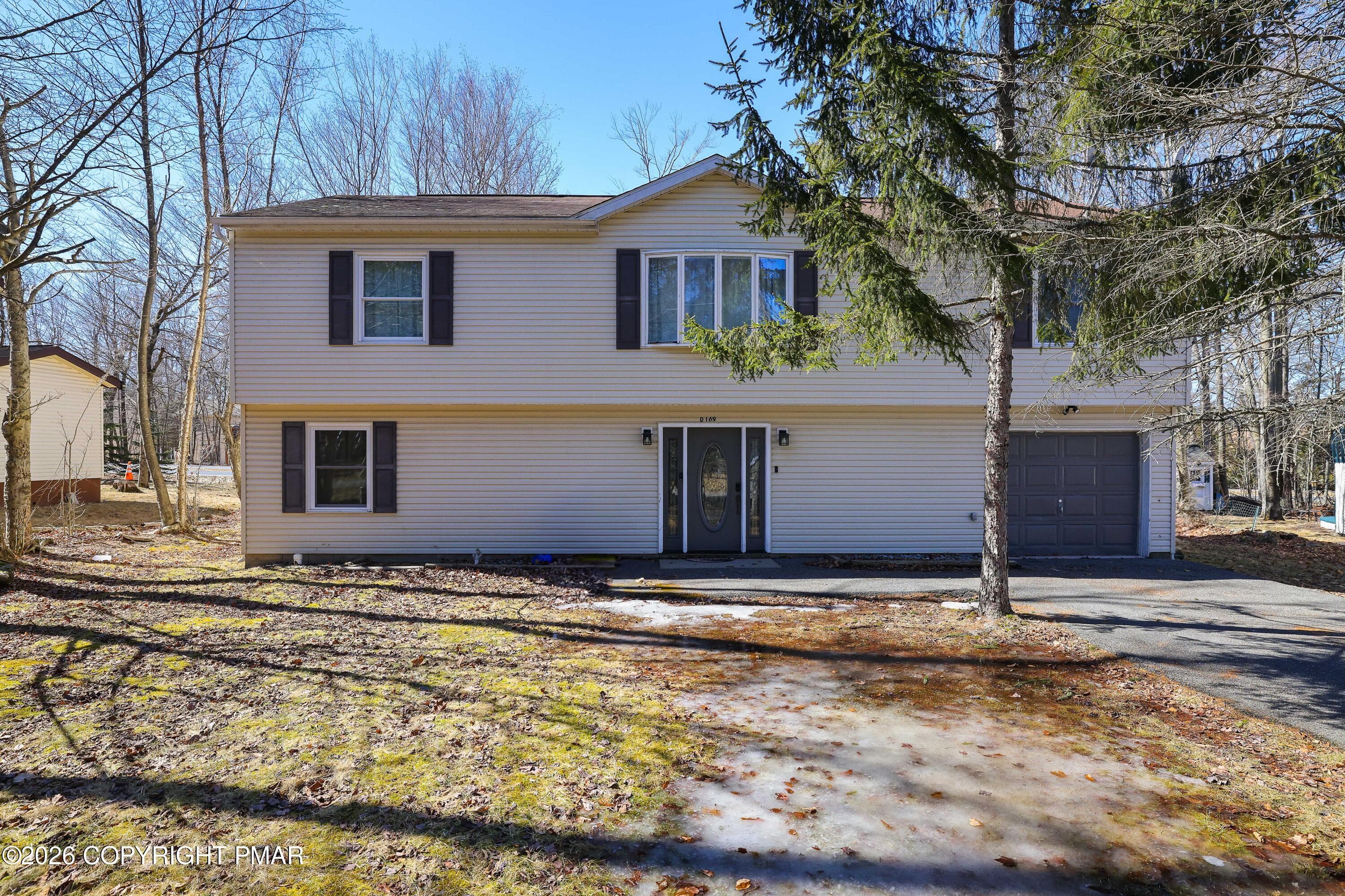 4587 Briarcliff Terrace, Tobyhanna, PA 18466