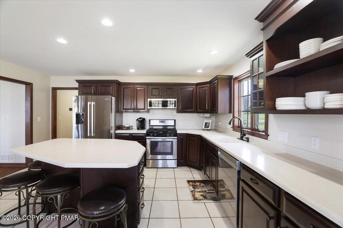 15-RBP56957 - 355 Washington Road, Greenfield Township, PA 18407, Greenfield Township