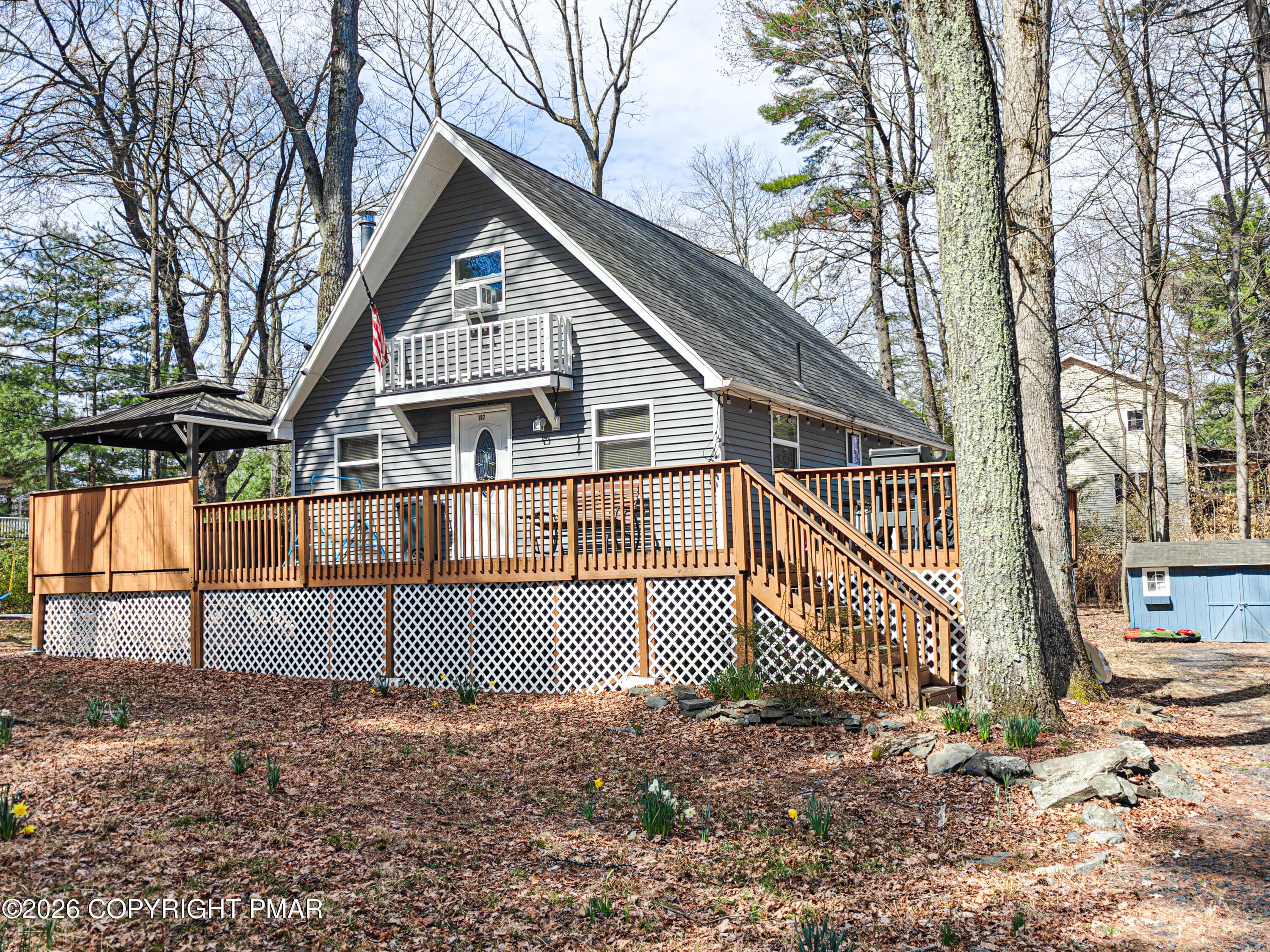 107 Snowshoe Drive, Dingmans Ferry, PA 18328