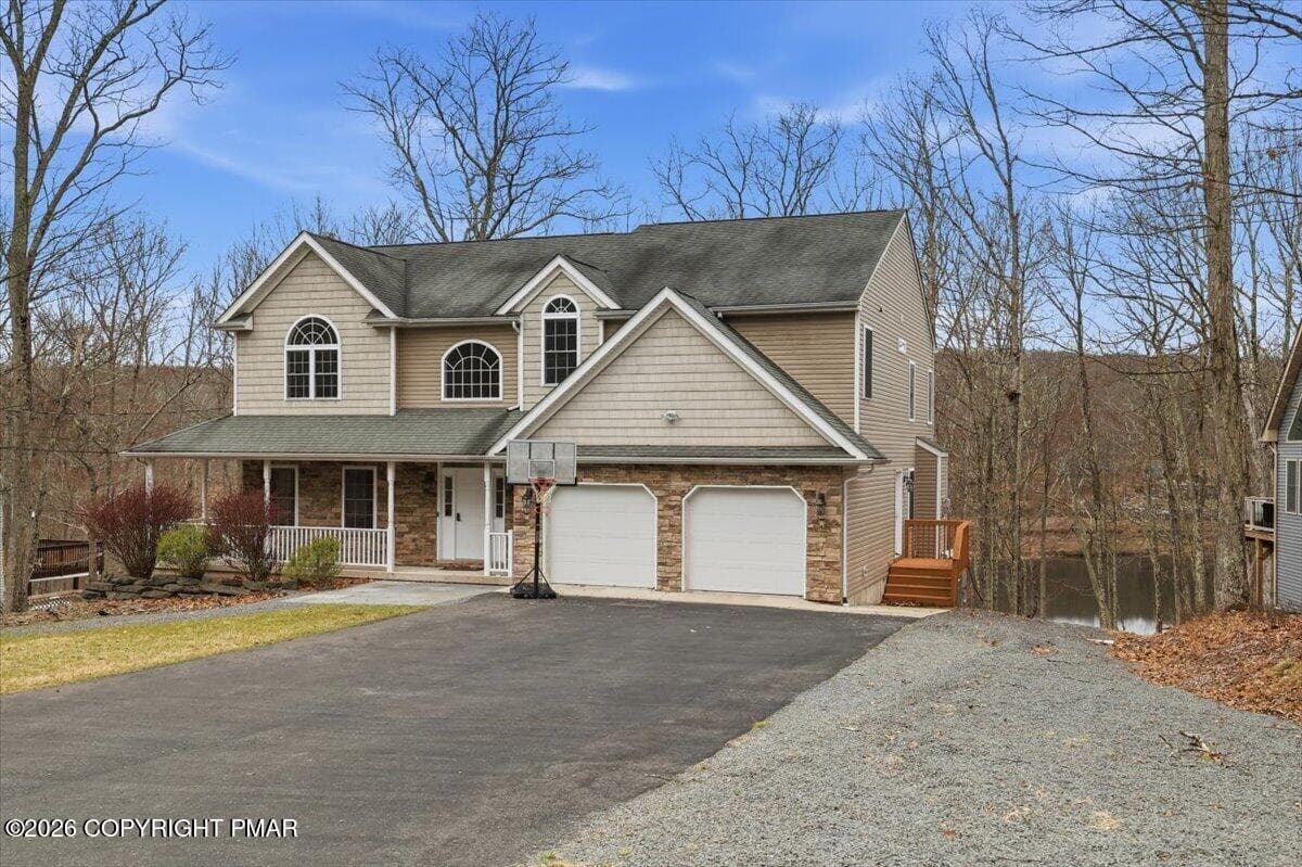 290 W Lakeview Rd - 290 W Lakeview Road, Lackawaxen, PA 18435, Lackawaxen