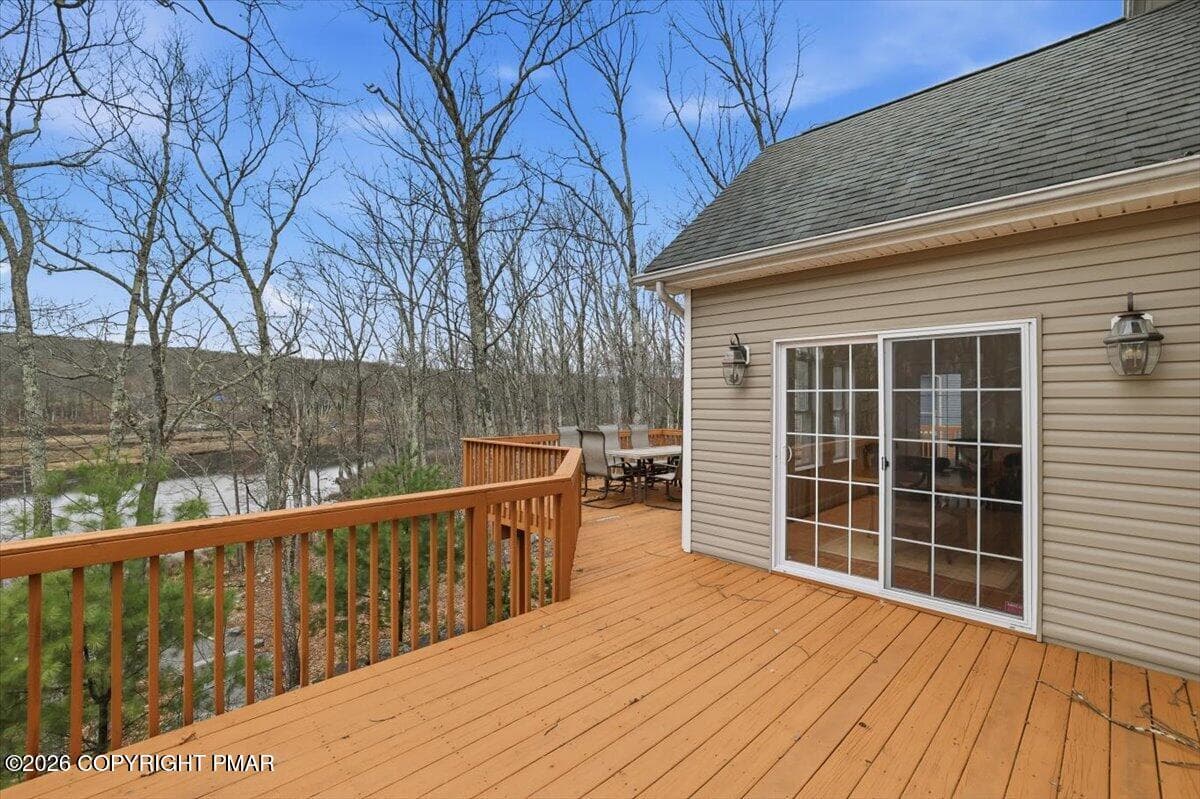 Deck - 290 W Lakeview Road, Lackawaxen, PA 18435, Lackawaxen