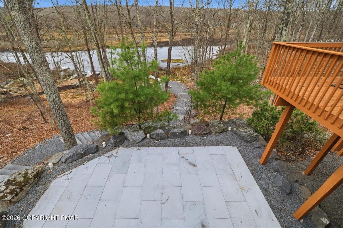 Patio - 290 W Lakeview Road, Lackawaxen, PA 18435, Lackawaxen