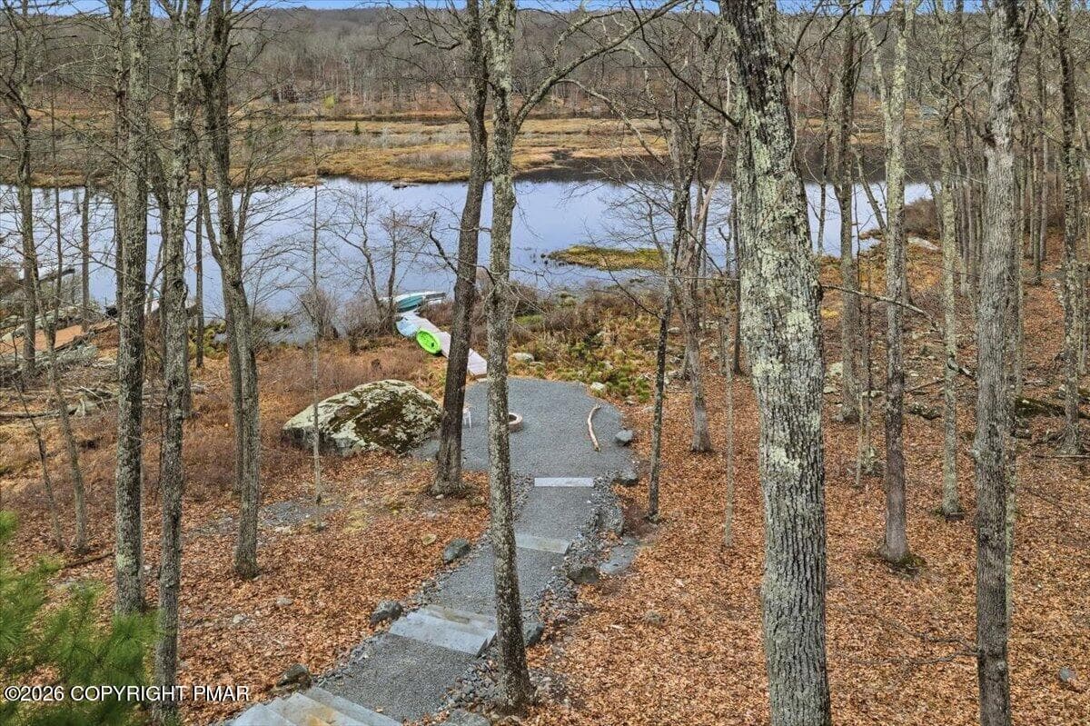 Path to lake - 290 W Lakeview Road, Lackawaxen, PA 18435, Lackawaxen
