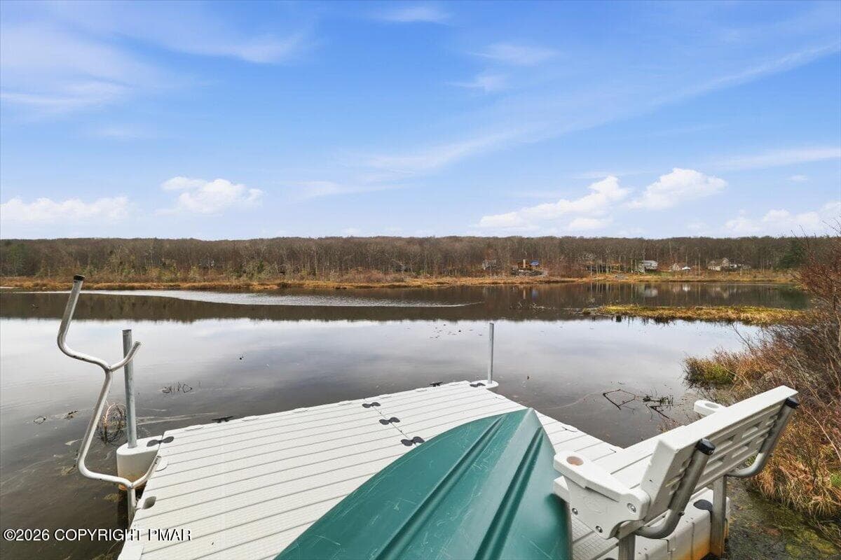 Dock - 290 W Lakeview Road, Lackawaxen, PA 18435, Lackawaxen