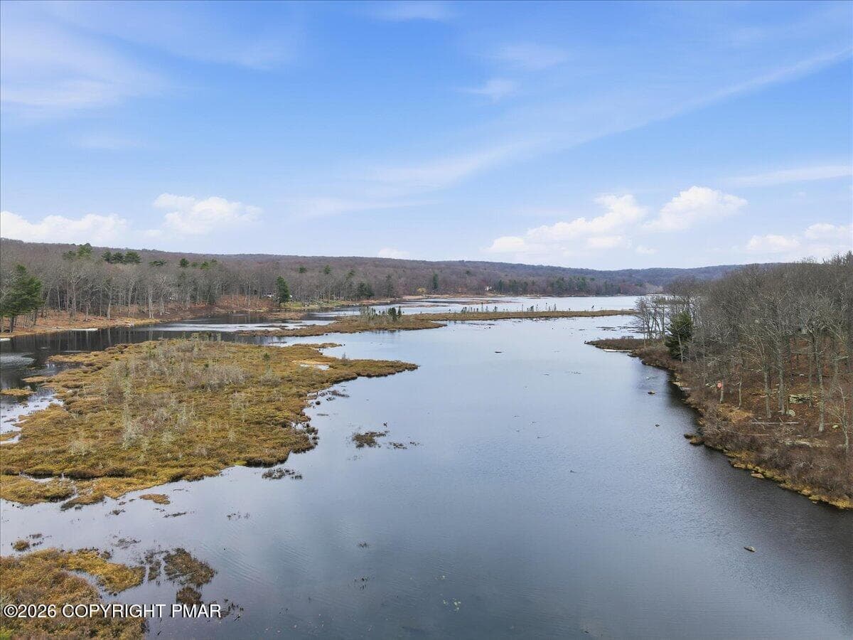 Lake - 290 W Lakeview Road, Lackawaxen, PA 18435, Lackawaxen