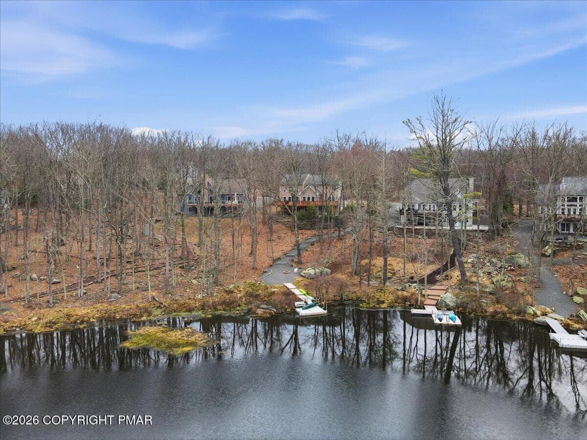 Lake - 290 W Lakeview Road, Lackawaxen, PA 18435, Lackawaxen