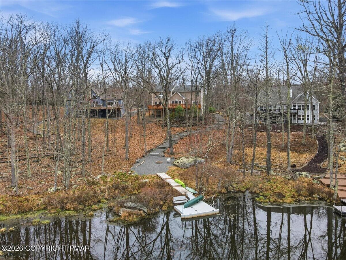 Lake - 290 W Lakeview Road, Lackawaxen, PA 18435, Lackawaxen
