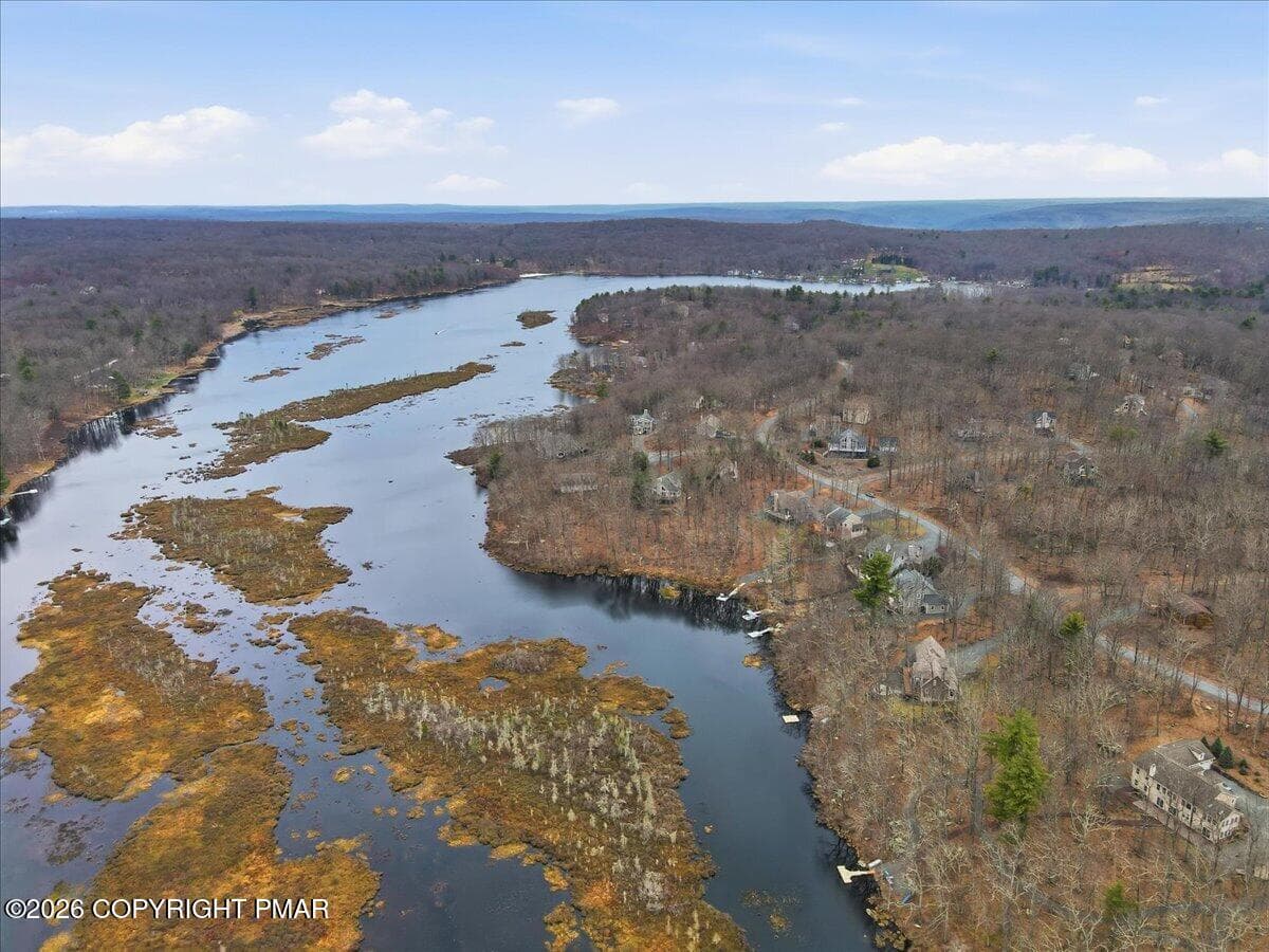 Lake - 290 W Lakeview Road, Lackawaxen, PA 18435, Lackawaxen