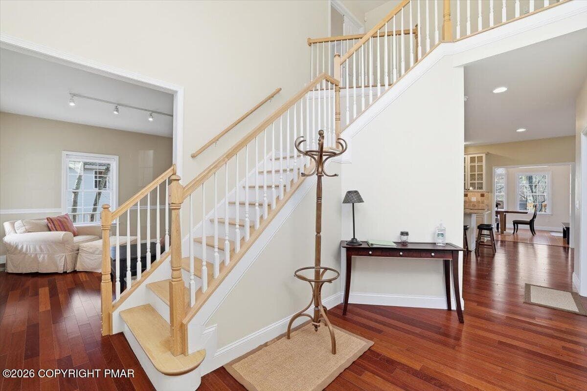 Entrance041-Photo-40 - 290 W Lakeview Road, Lackawaxen, PA 18435, Lackawaxen