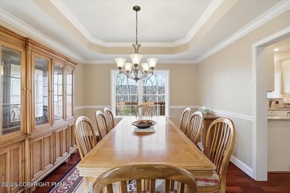 Dining room 1 - 290 W Lakeview Road, Lackawaxen, PA 18435, Lackawaxen