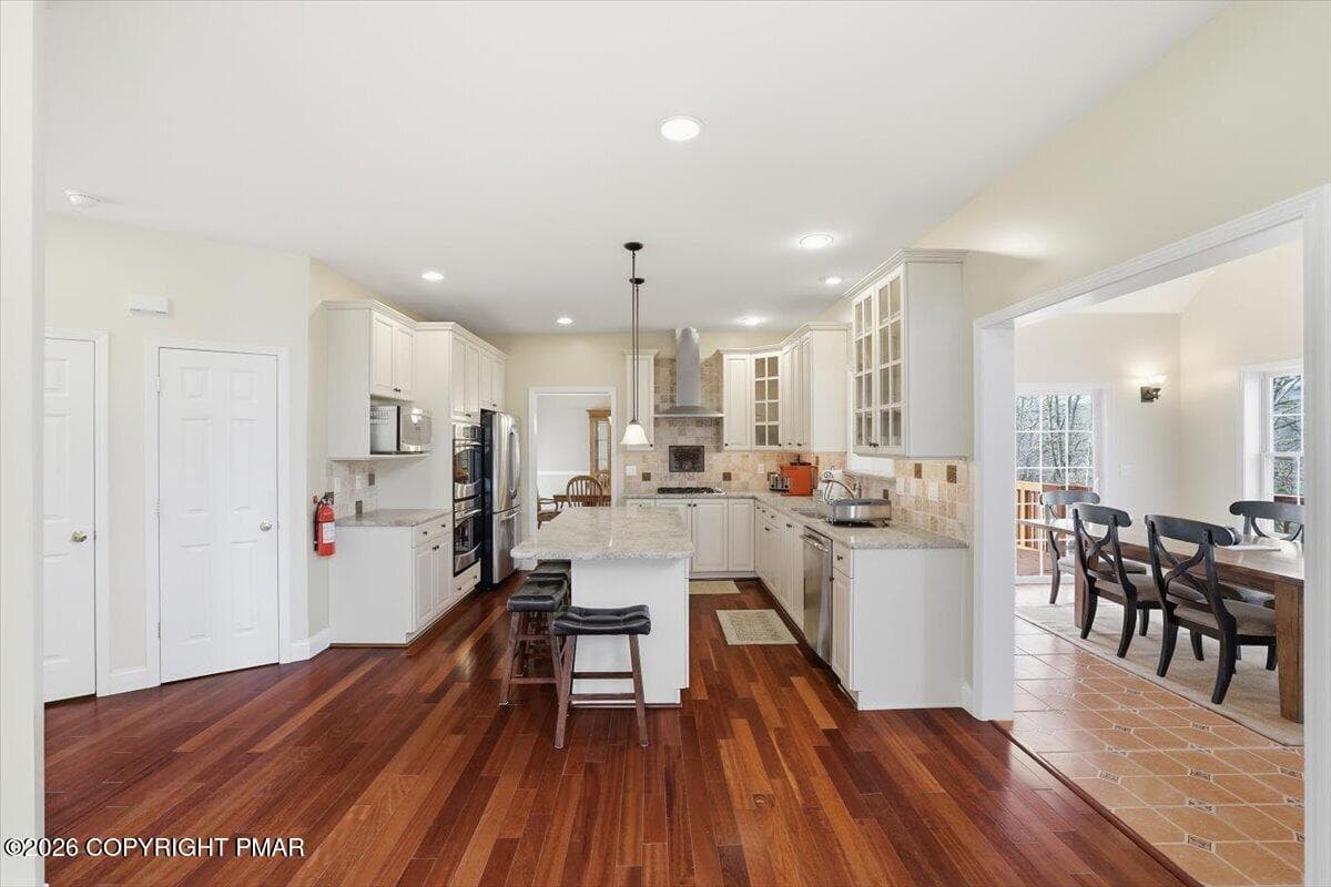 Ktichen - 290 W Lakeview Road, Lackawaxen, PA 18435, Lackawaxen