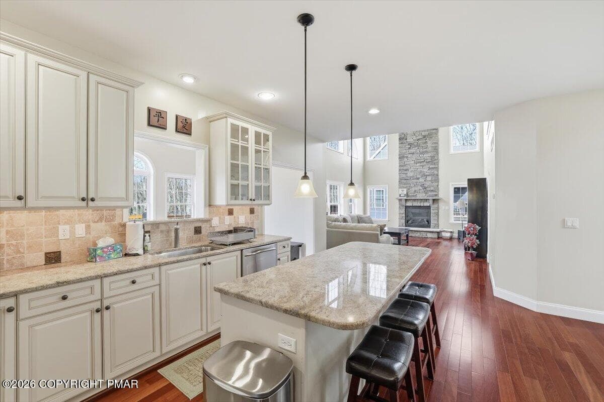 Kitchen - 290 W Lakeview Road, Lackawaxen, PA 18435, Lackawaxen
