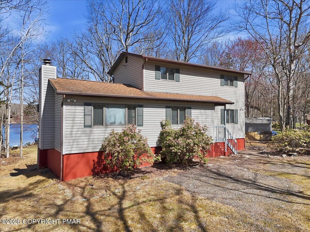 110 Spruce Lake Drive, Milford, PA 18337
