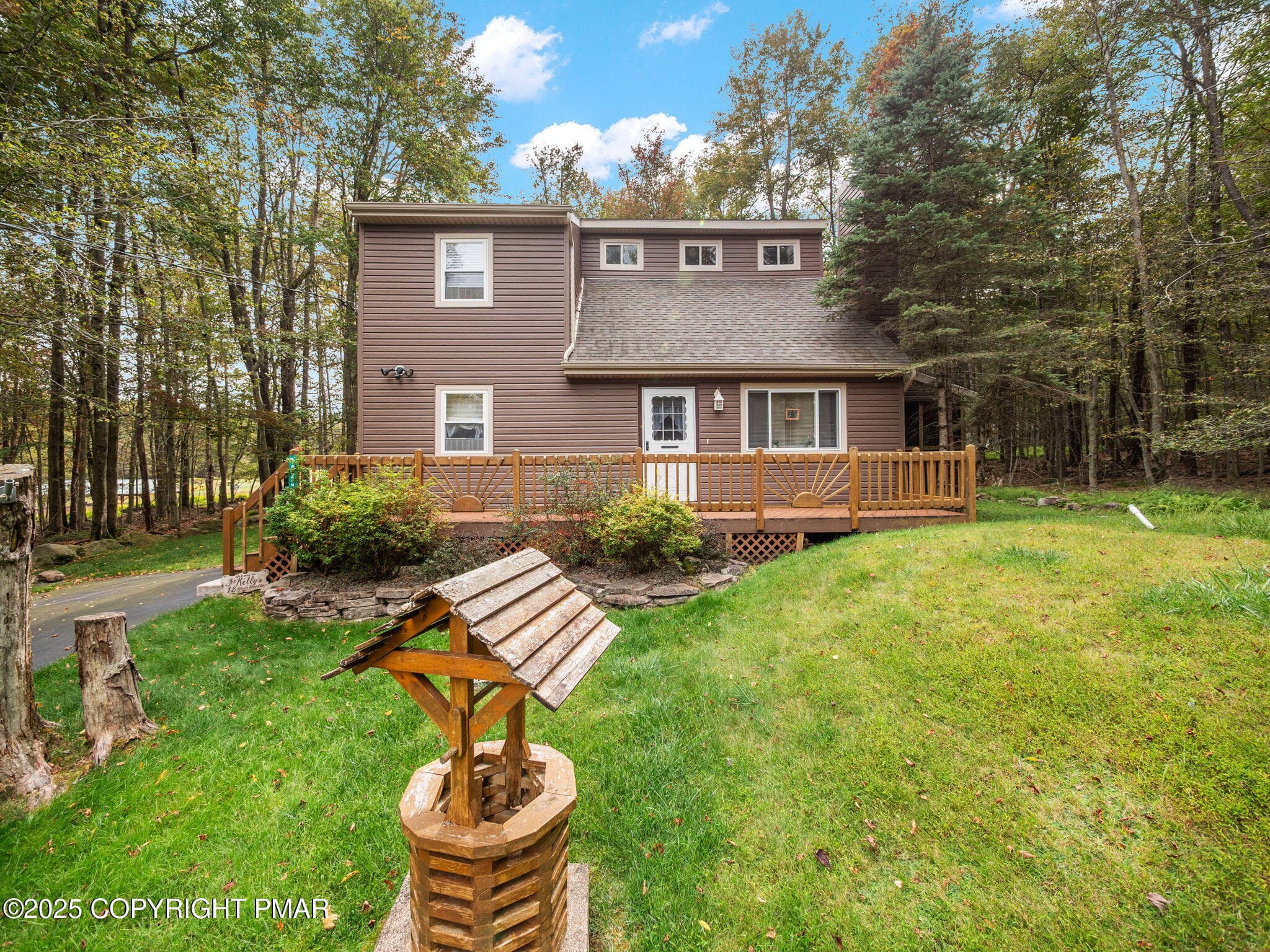 1025 Maplewood Drive, Newfoundland, PA 18445