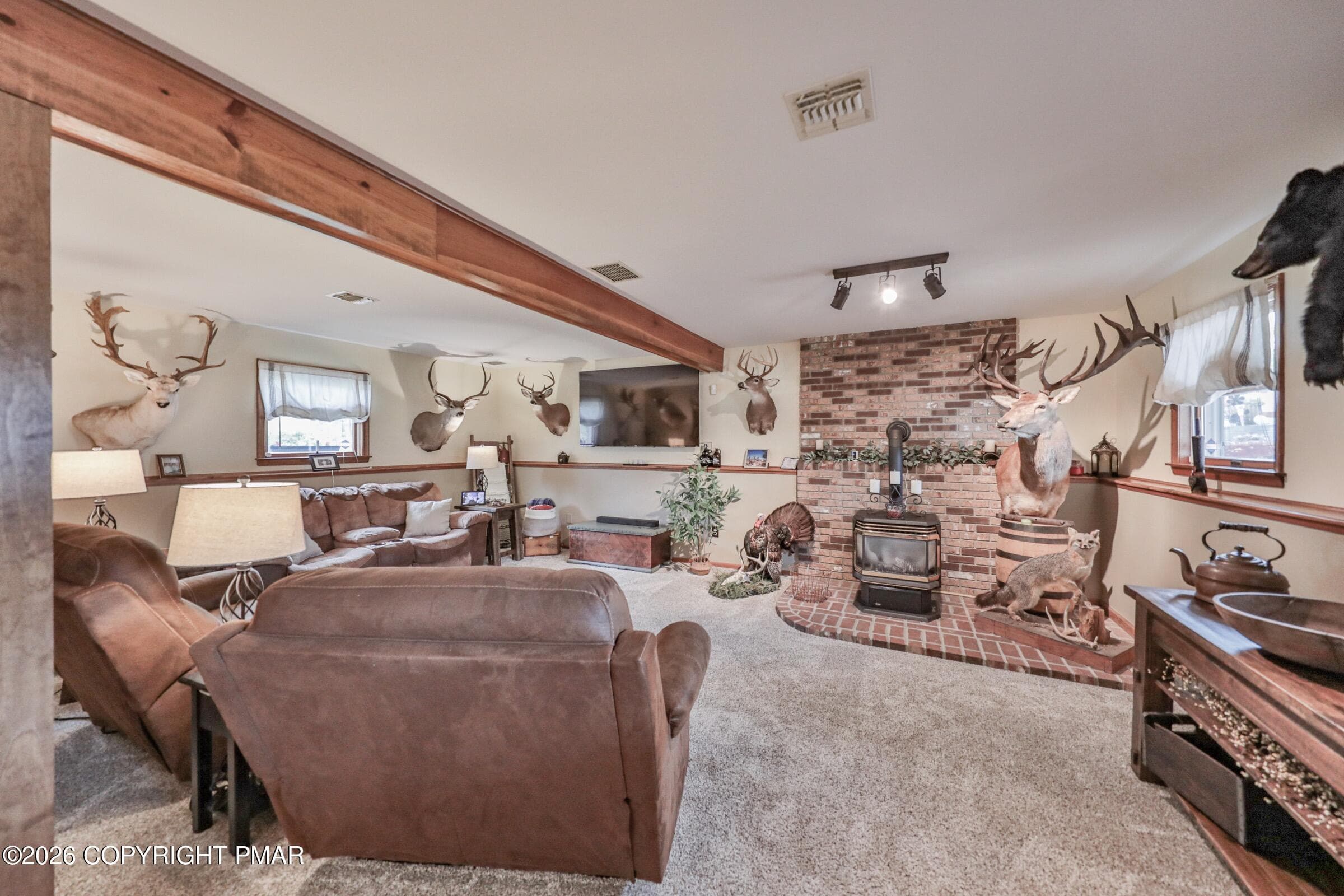 Family Room - 1040 Stagecoach Road W, Lehighton, PA 18235, Lehighton