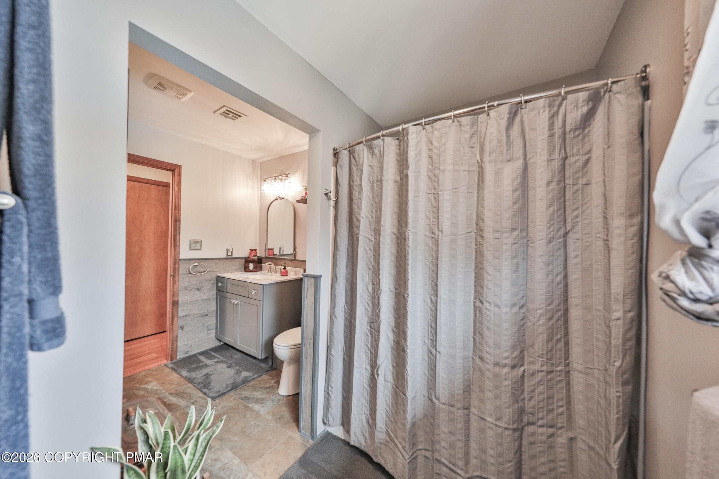 Main Bathroom (2) - 1040 Stagecoach Road W, Lehighton, PA 18235, Lehighton