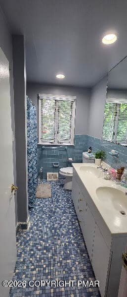 Main Bathroom - 8200 Cadwalader Avenue, Elkins Park, PA 19027, Elkins Park