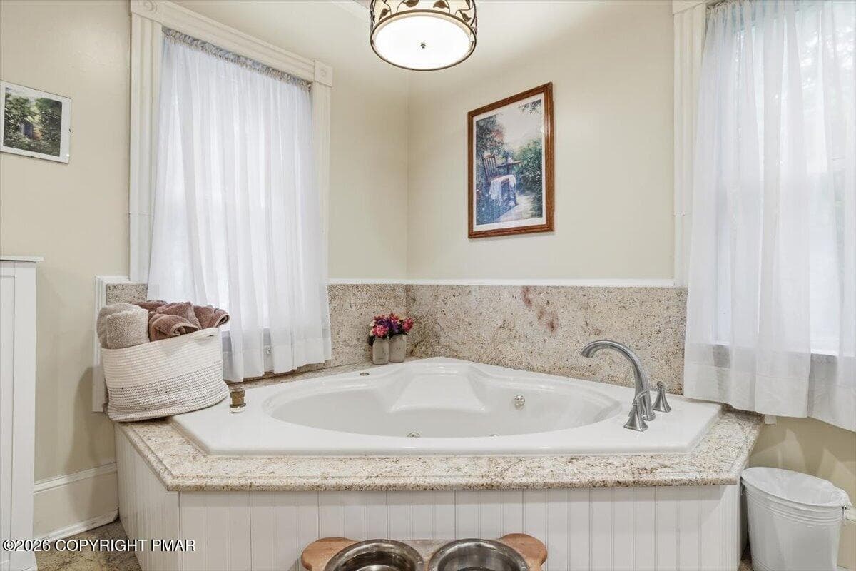 Bathroom suite #1 - 3585 Fairyland Road, Lehighton, PA 18235, Lehighton