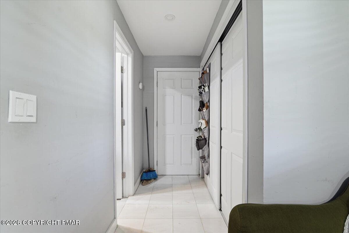 Hallway - 122 Cross Road, Saylorsburg, PA 18353, Saylorsburg