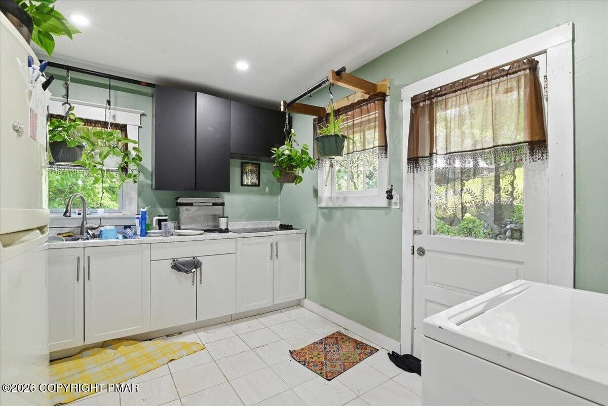 Kitchen / Laundry - 122 Cross Road, Saylorsburg, PA 18353, Saylorsburg