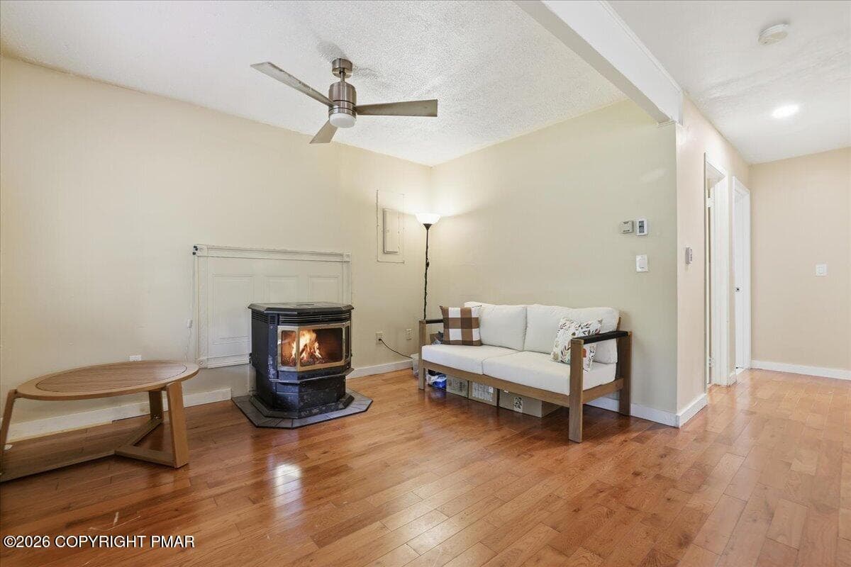 Main Floor Living Room - 644 Cayuga Drive, Tobyhanna, PA 18466
