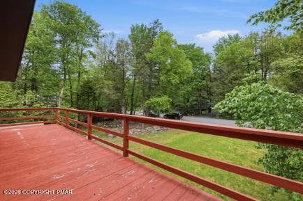 Upper Deck - 644 Cayuga Drive, Tobyhanna, PA 18466