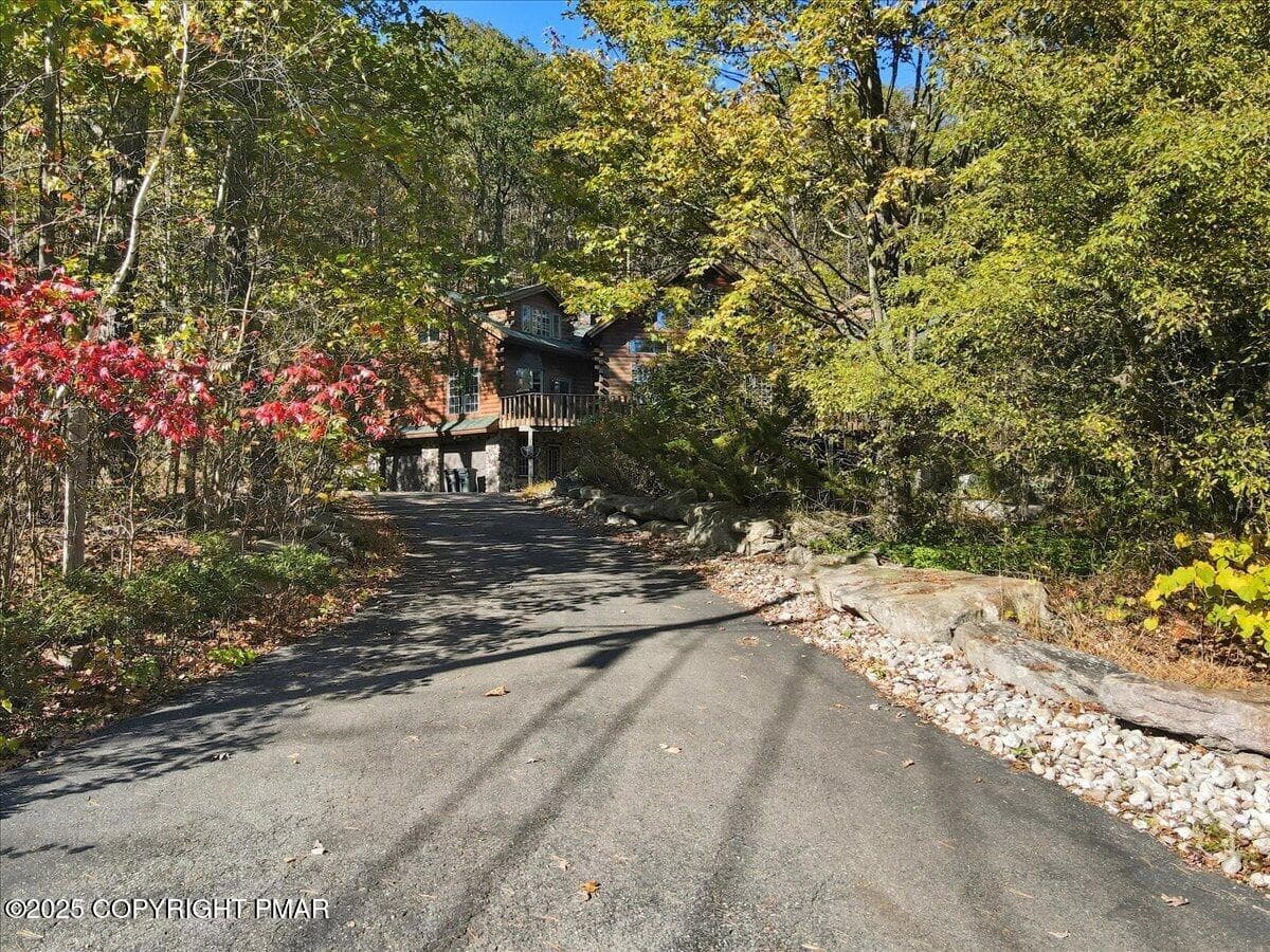 095-018_dji_fly_20251009_150354_458_1760 - 493 Lake Drive, Nesquehoning, PA 18240