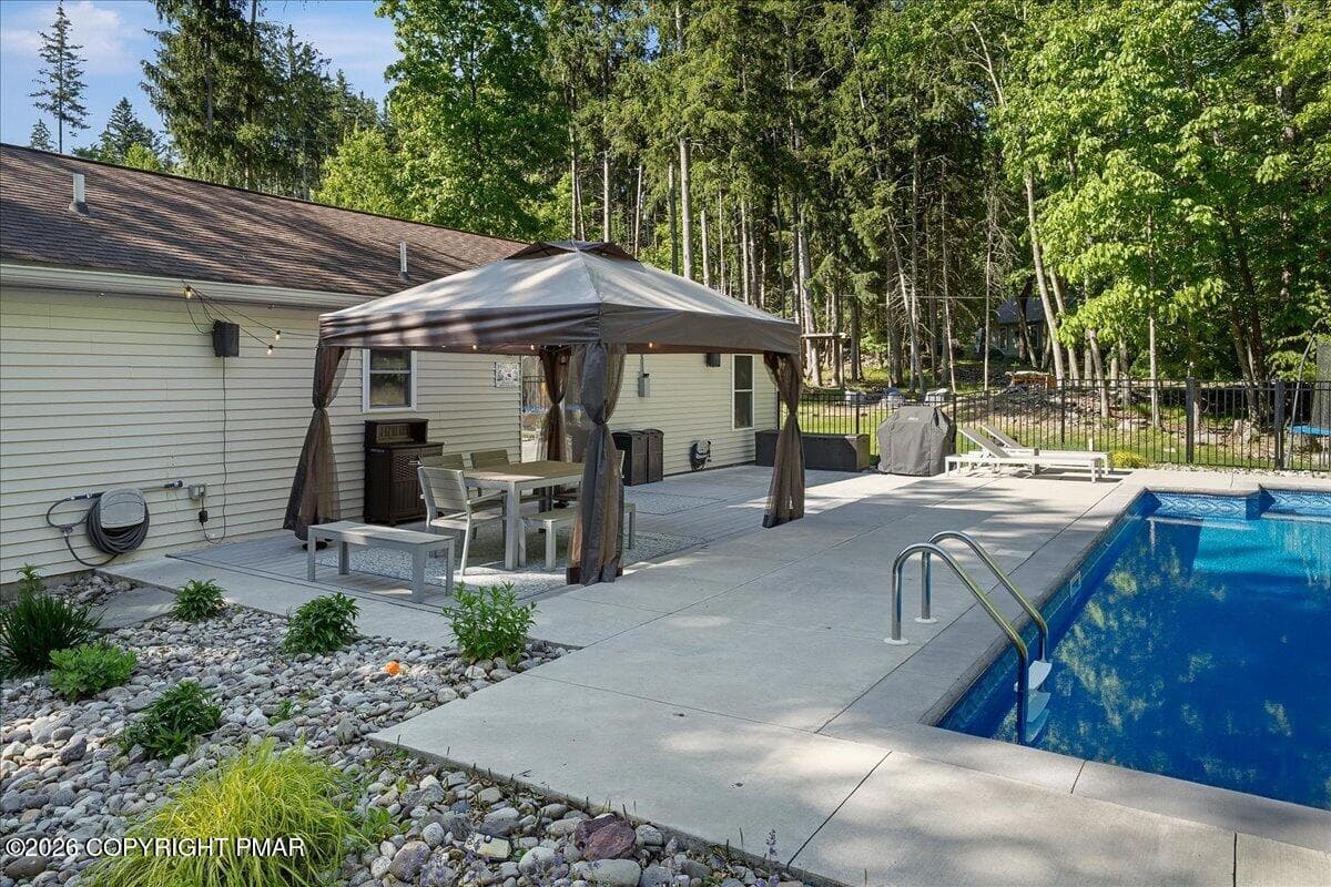Amazing Outdoor Space - 502 San Marco Court, Henryville, PA 18332, Henryville