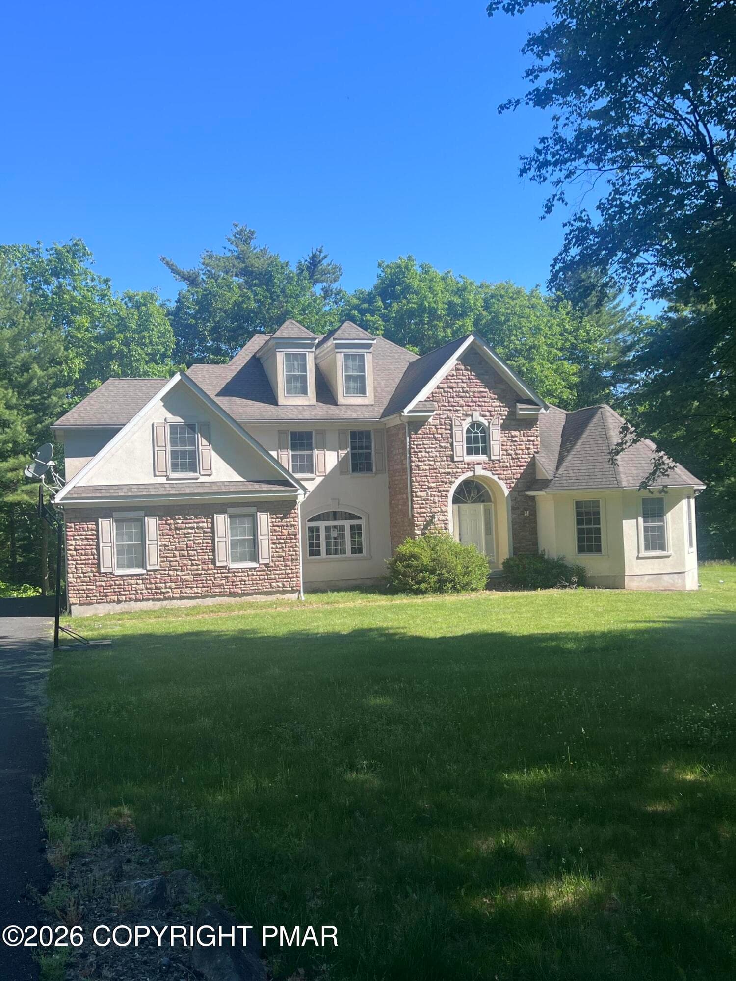 371 Joanne Court, Bartonsville, PA 18321