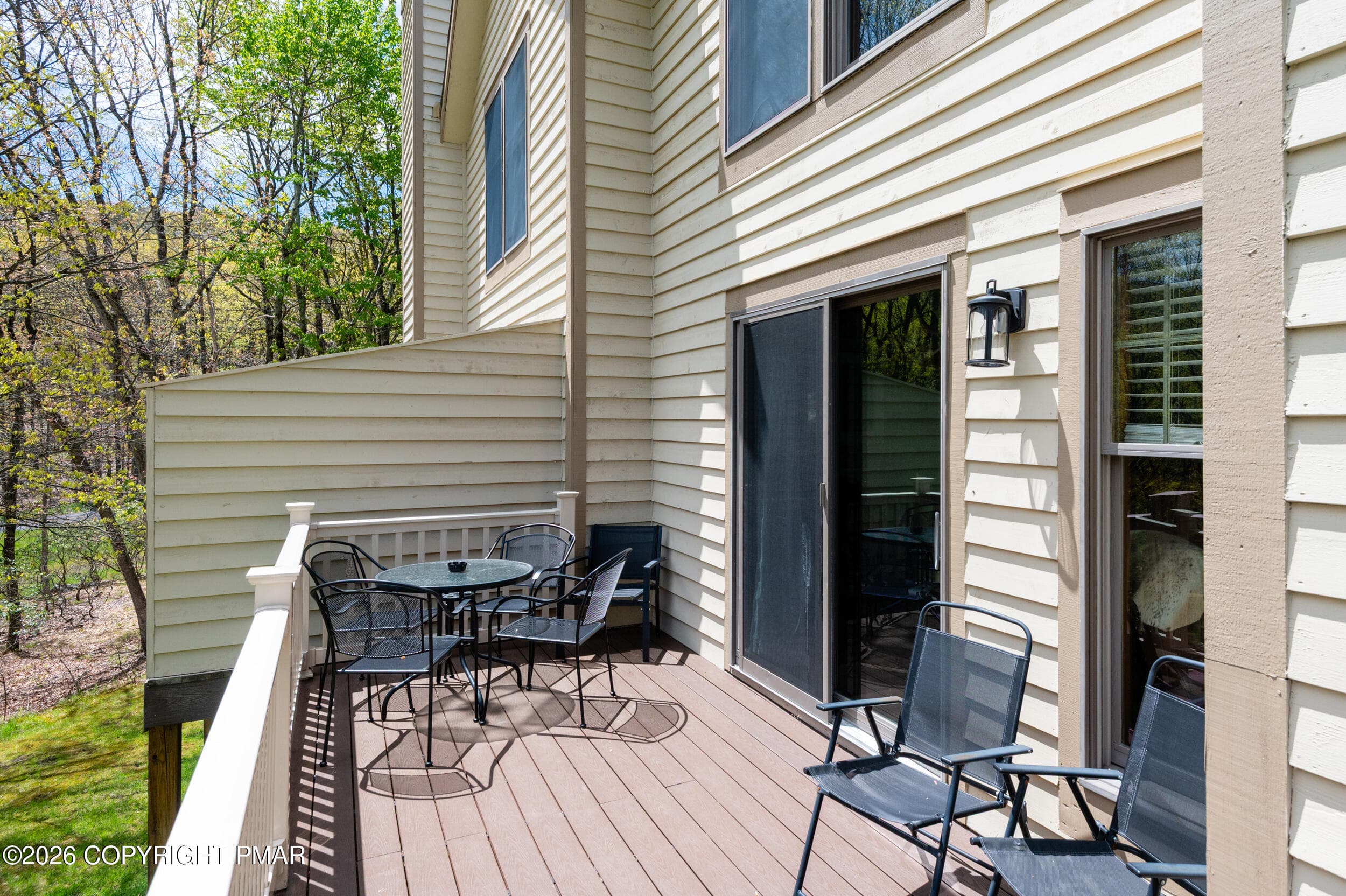 416-hickory-08-deck-dining-mountain-view - 416 Hickory Drive, Tannersville, PA 18372, Tannersville