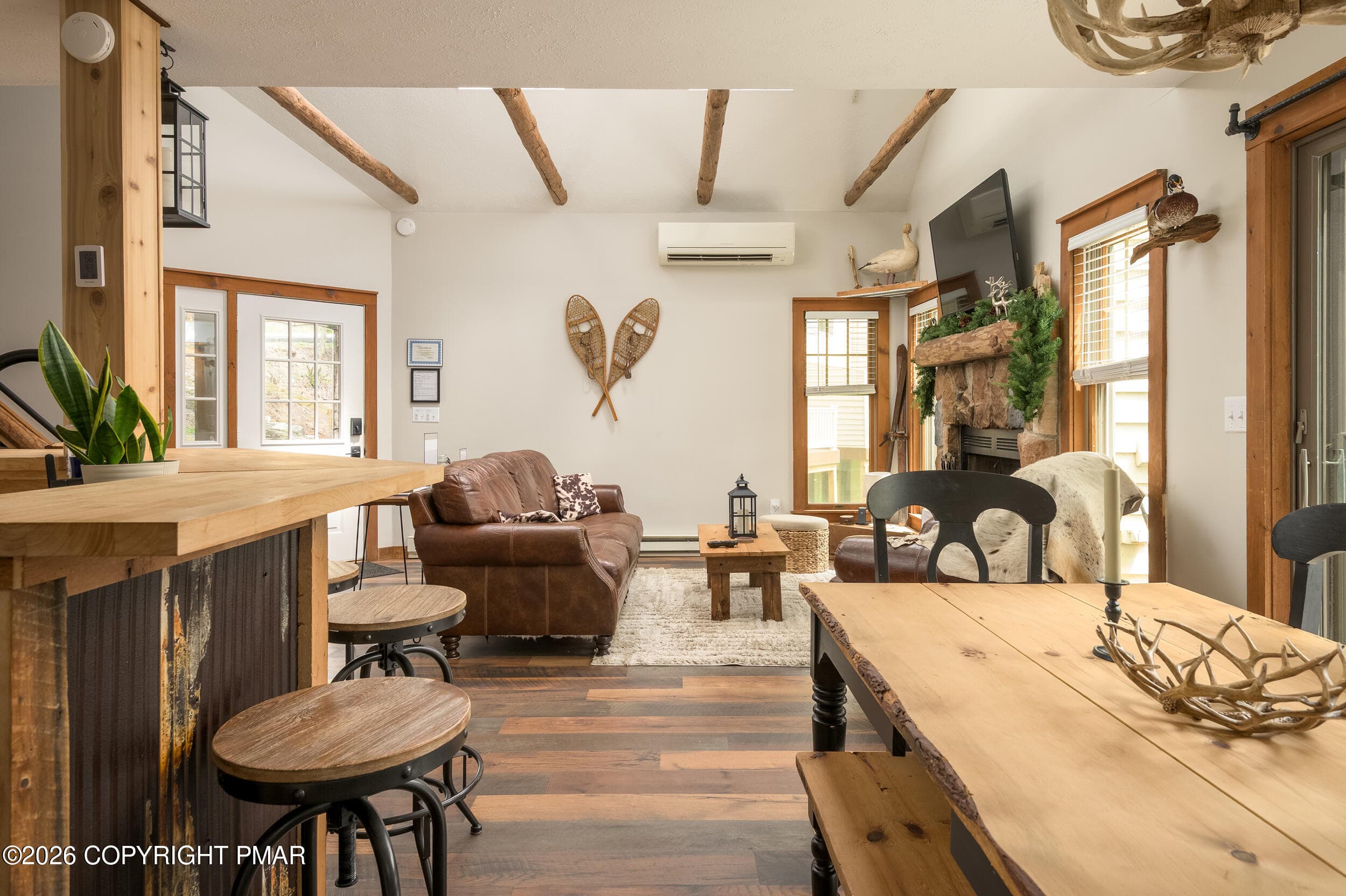 416-hickory-25-dining-kitchen-breakfast- - 416 Hickory Drive, Tannersville, PA 18372, Tannersville