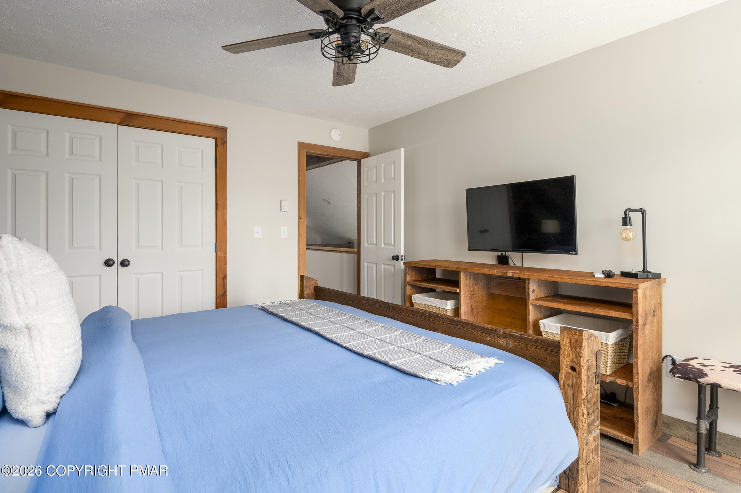 416-hickory-38-bedroom-blue-tv - 416 Hickory Drive, Tannersville, PA 18372, Tannersville